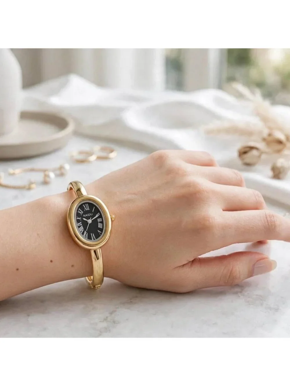 N/A elegant bangle